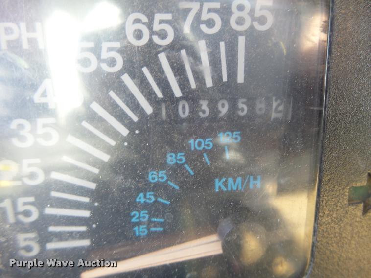 image for item DA9425 1992 International 4900 bucket truck