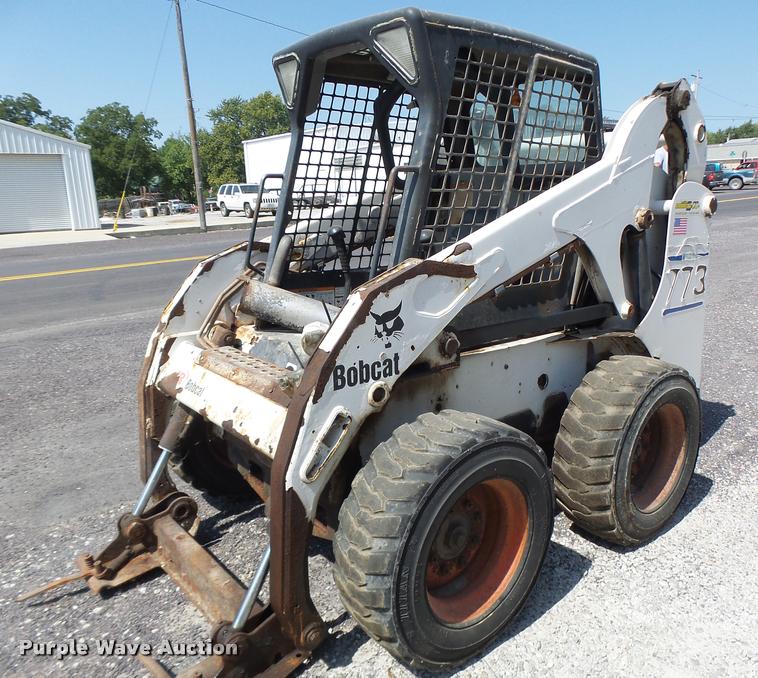 image for item DB1431 2001 Bobcat 773 skid steer