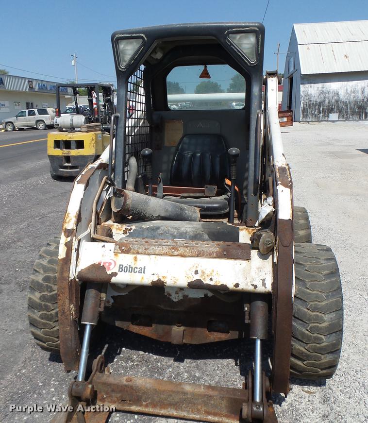 image for item DB1431 2001 Bobcat 773 skid steer