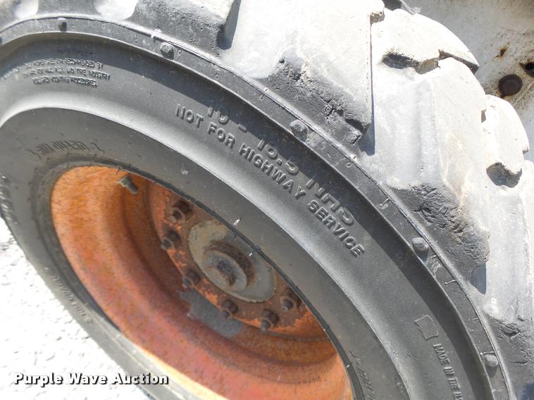 image for item DB1431 2001 Bobcat 773 skid steer