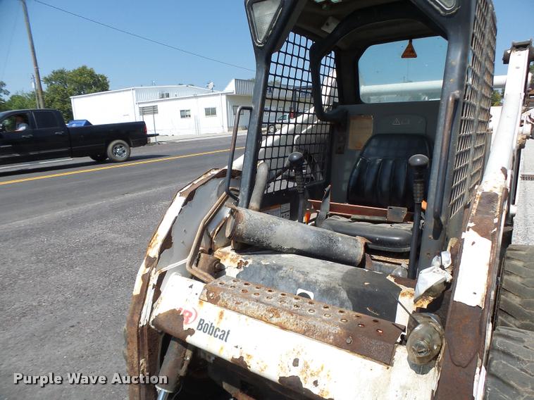 image for item DB1431 2001 Bobcat 773 skid steer