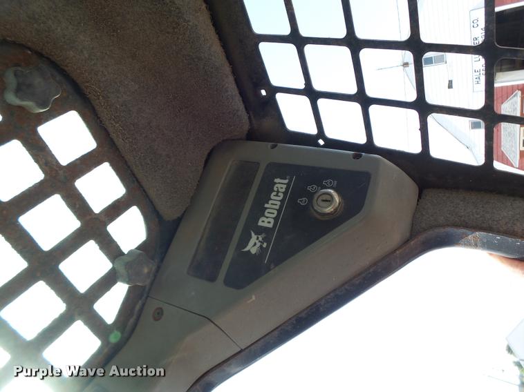 image for item DB1431 2001 Bobcat 773 skid steer