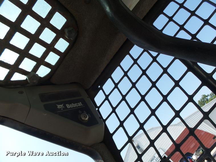 image for item DB1431 2001 Bobcat 773 skid steer
