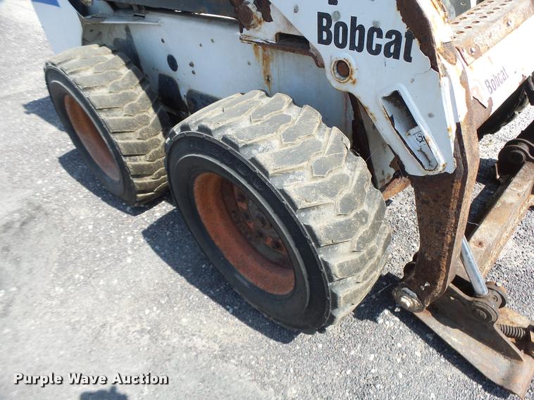image for item DB1431 2001 Bobcat 773 skid steer