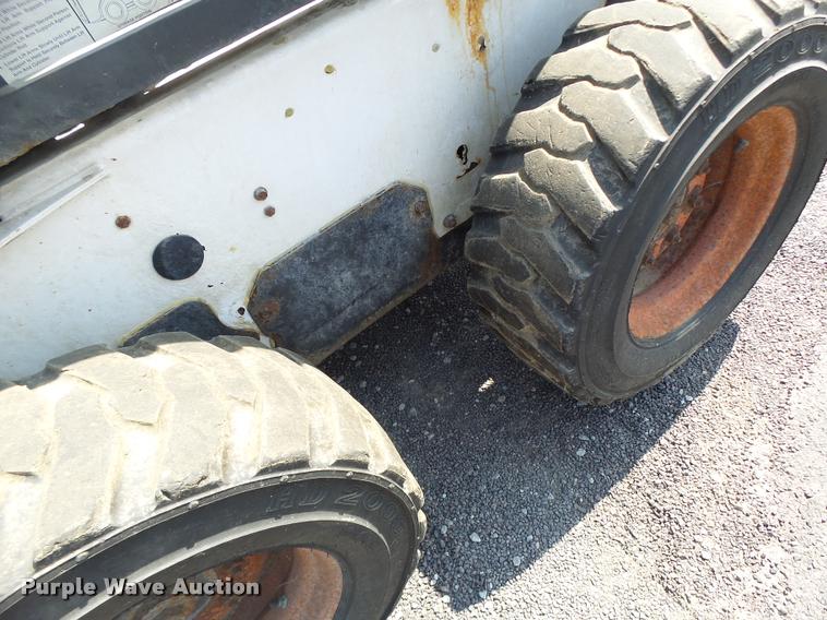 image for item DB1431 2001 Bobcat 773 skid steer