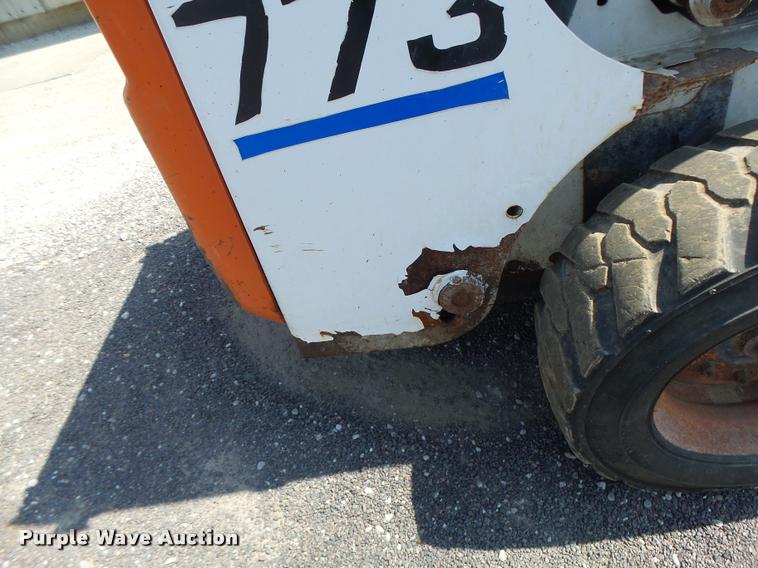 image for item DB1431 2001 Bobcat 773 skid steer