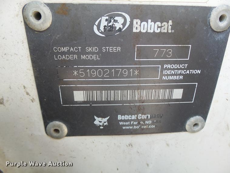 image for item DB1431 2001 Bobcat 773 skid steer