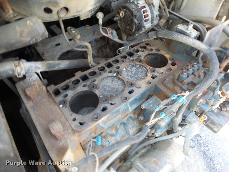 image for item DB1431 2001 Bobcat 773 skid steer