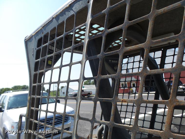 image for item DB1431 2001 Bobcat 773 skid steer