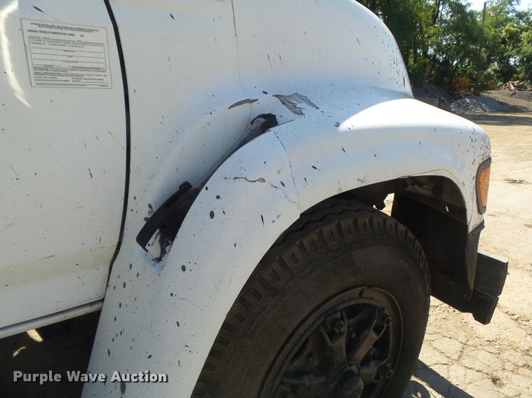 image for item DB6440 1995 Ford F700 oil distribution truck