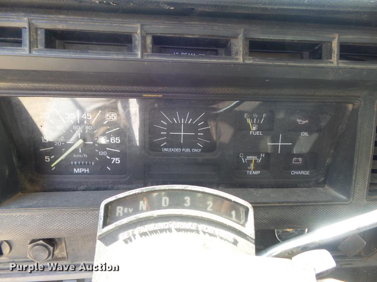 image for item DB6440 1995 Ford F700 oil distribution truck