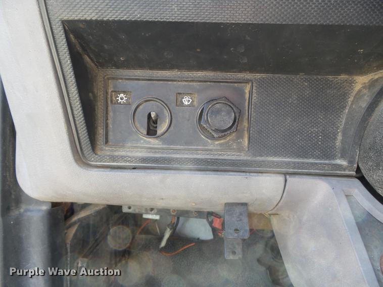 image for item DB6440 1995 Ford F700 oil distribution truck