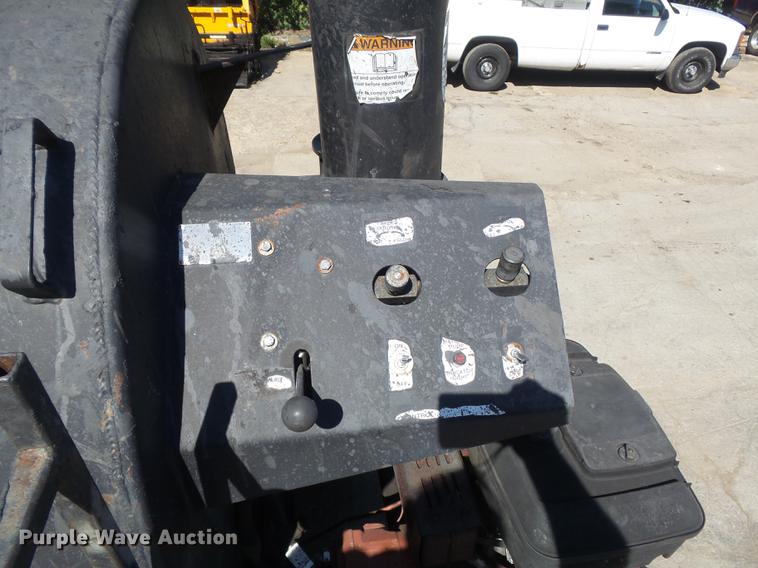 image for item DB6440 1995 Ford F700 oil distribution truck