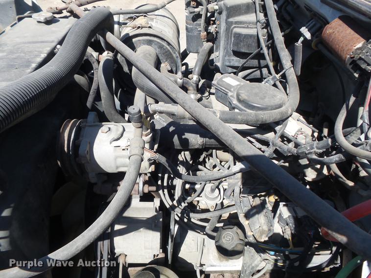 image for item DB6440 1995 Ford F700 oil distribution truck