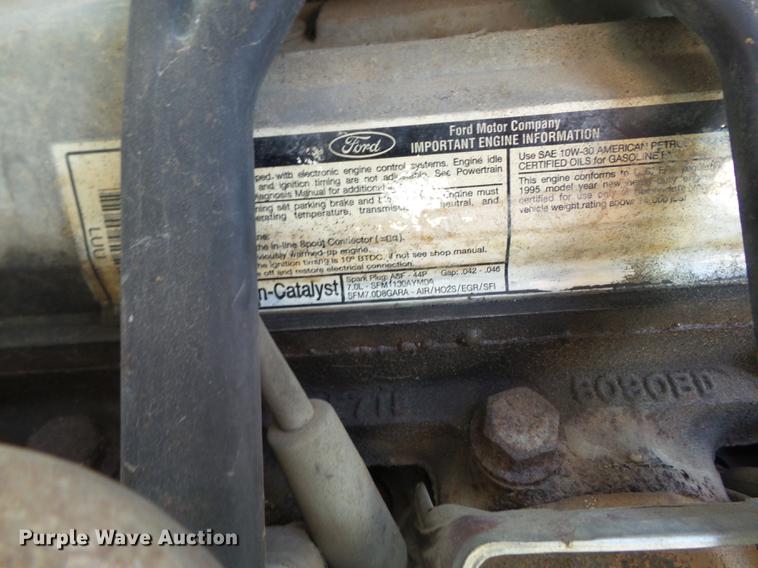 image for item DB6440 1995 Ford F700 oil distribution truck