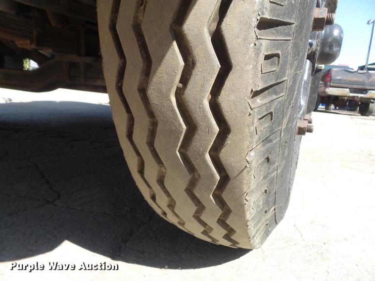 image for item DB6440 1995 Ford F700 oil distribution truck