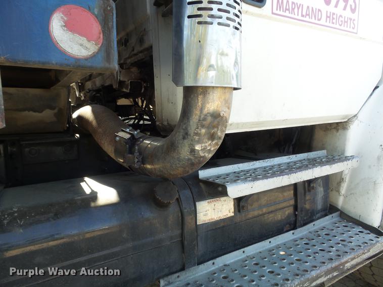 image for item DB6441 1999 Freightliner FLD dump truck