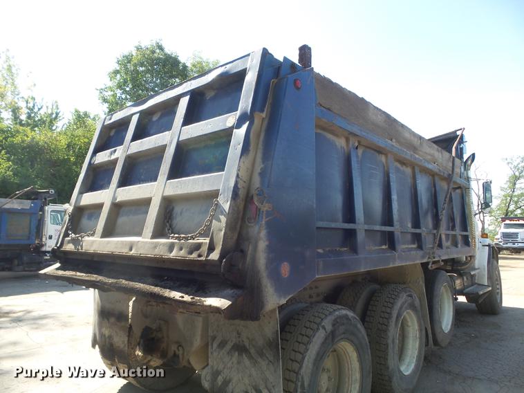 image for item DB6441 1999 Freightliner FLD dump truck