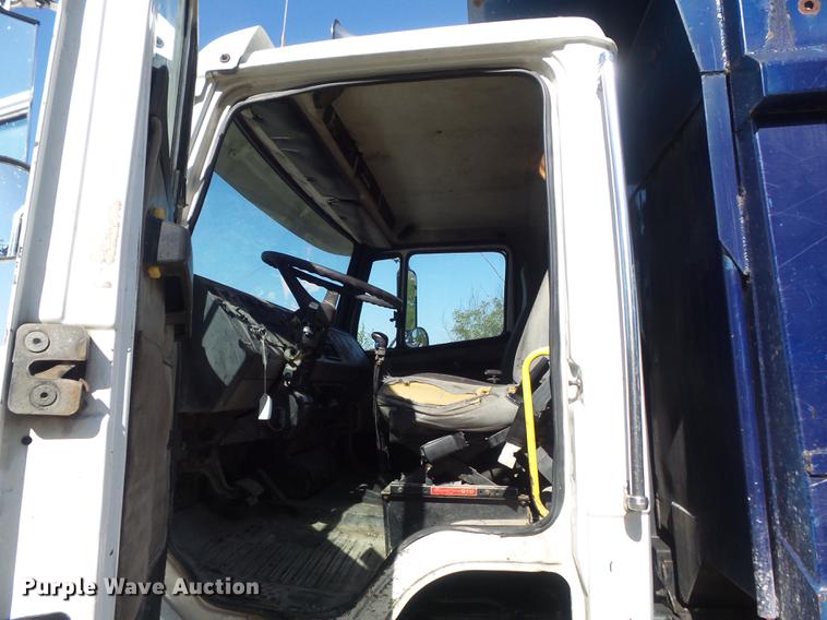image for item DB6441 1999 Freightliner FLD dump truck