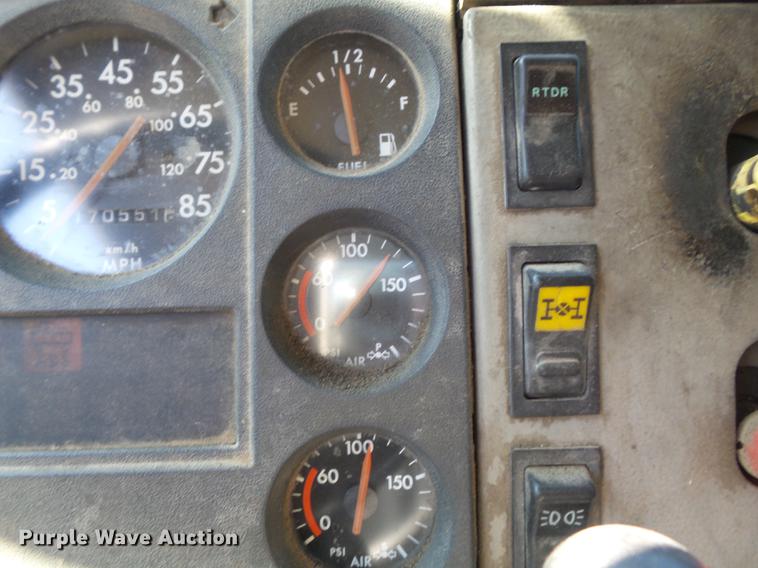 image for item DB6441 1999 Freightliner FLD dump truck