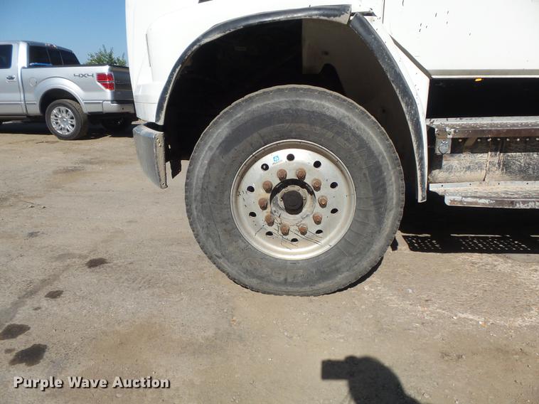 image for item DB6441 1999 Freightliner FLD dump truck