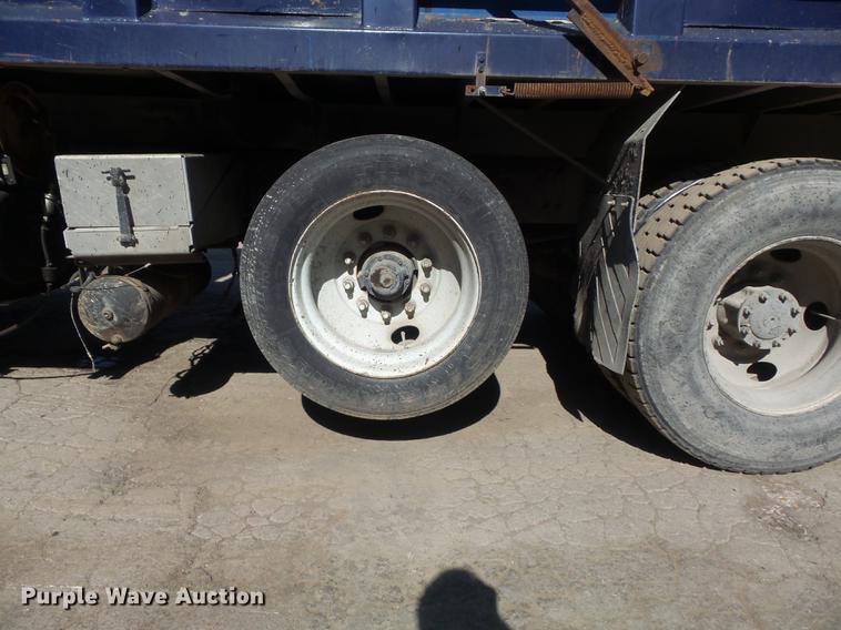 image for item DB6441 1999 Freightliner FLD dump truck