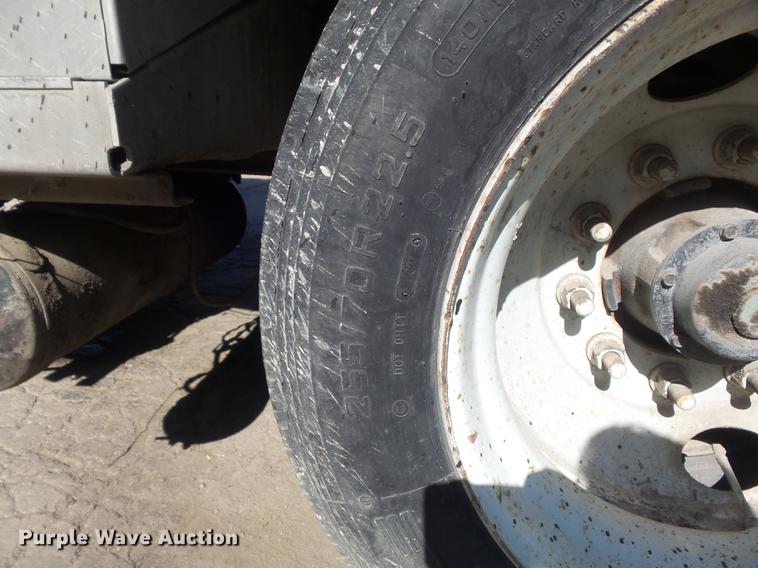 image for item DB6441 1999 Freightliner FLD dump truck