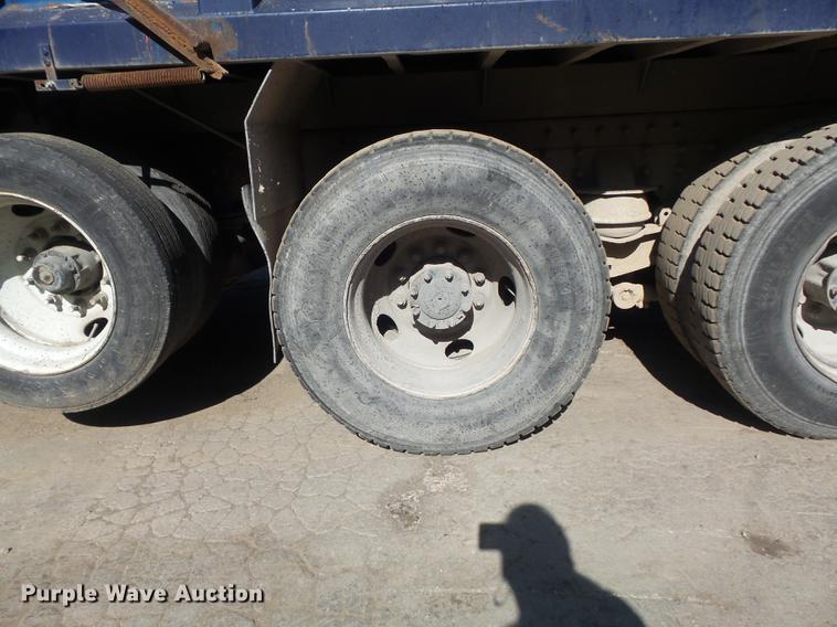 image for item DB6441 1999 Freightliner FLD dump truck