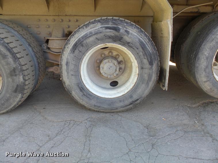 image for item DB6441 1999 Freightliner FLD dump truck