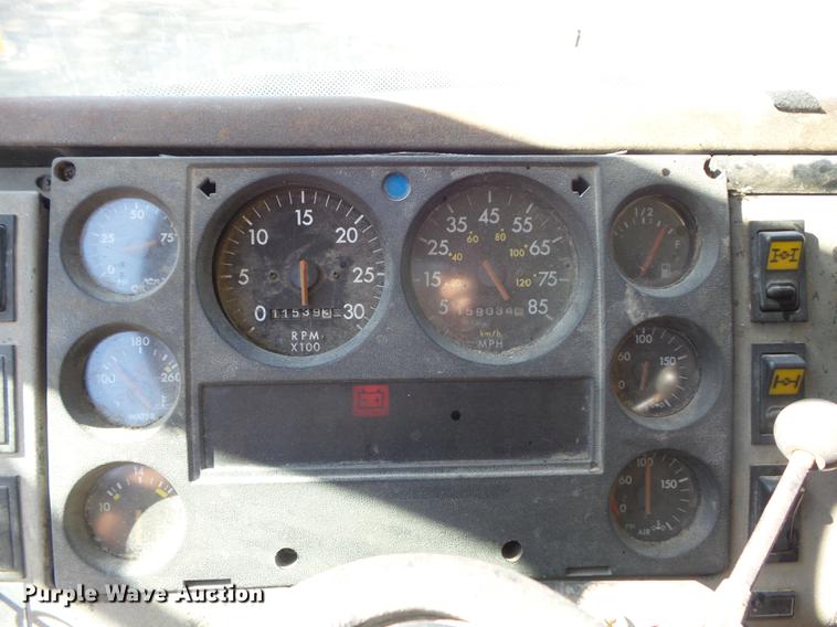 image for item DB6442 1999 Freightliner FL80 dump truck