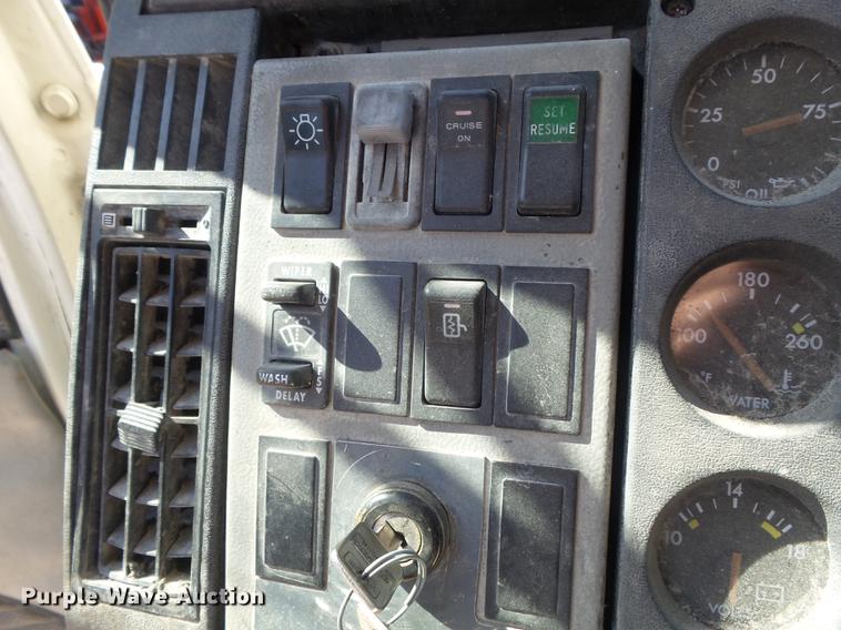 image for item DB6442 1999 Freightliner FL80 dump truck