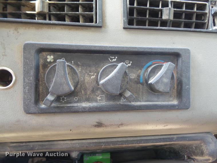 image for item DB6442 1999 Freightliner FL80 dump truck