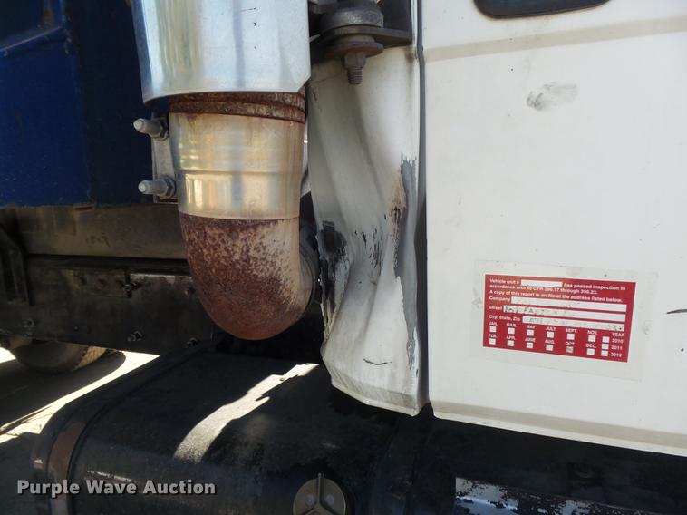 image for item DB6442 1999 Freightliner FL80 dump truck