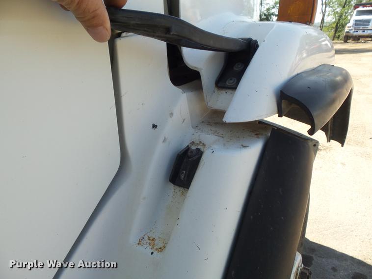 image for item DB6442 1999 Freightliner FL80 dump truck