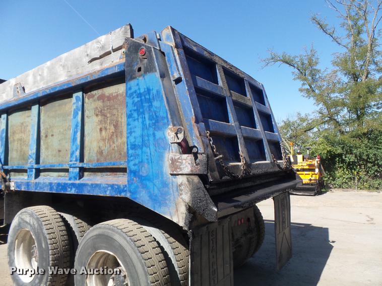 image for item DB6442 1999 Freightliner FL80 dump truck