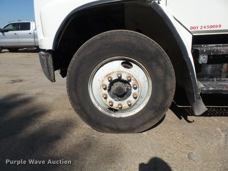 image for item DB6442 1999 Freightliner FL80 dump truck