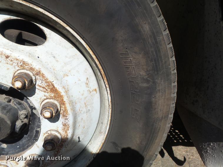 image for item DB6442 1999 Freightliner FL80 dump truck