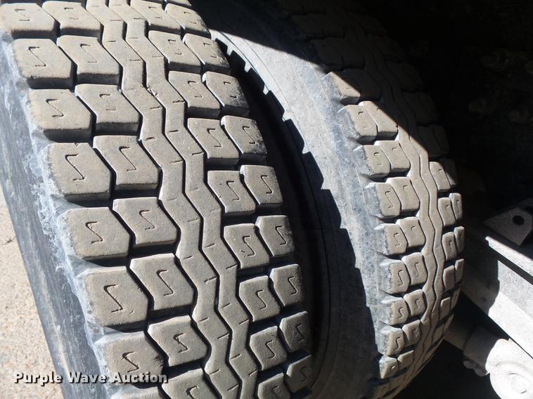 image for item DB6442 1999 Freightliner FL80 dump truck