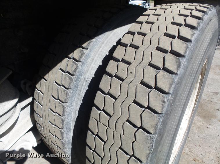 image for item DB6442 1999 Freightliner FL80 dump truck