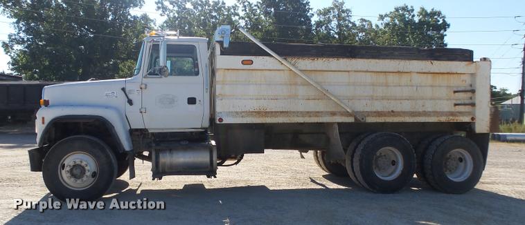 image for item DB7395 1997 Ford LT8000 dump truck