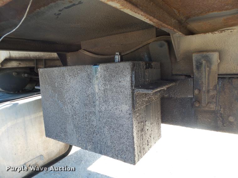 image for item DB7395 1997 Ford LT8000 dump truck