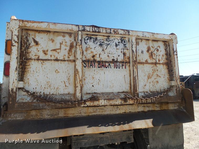 image for item DB7395 1997 Ford LT8000 dump truck
