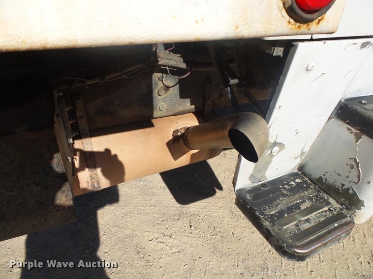 image for item DB7395 1997 Ford LT8000 dump truck