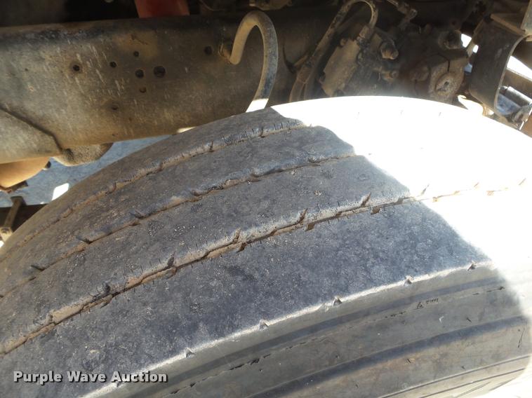 image for item DB7395 1997 Ford LT8000 dump truck