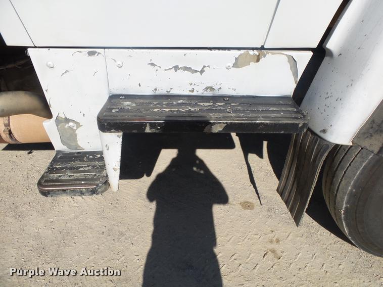 image for item DB7395 1997 Ford LT8000 dump truck