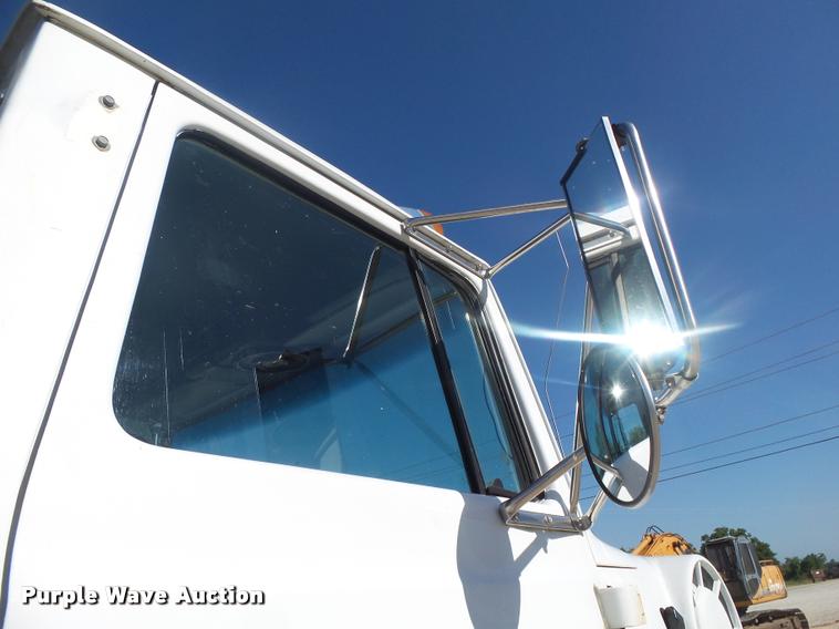 image for item DB7395 1997 Ford LT8000 dump truck