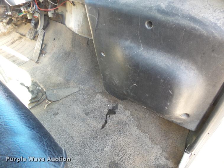 image for item DB7395 1997 Ford LT8000 dump truck