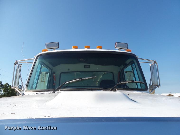 image for item DB7395 1997 Ford LT8000 dump truck