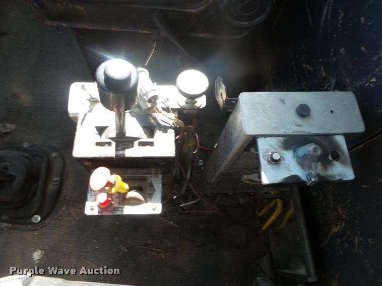 image for item DB7395 1997 Ford LT8000 dump truck