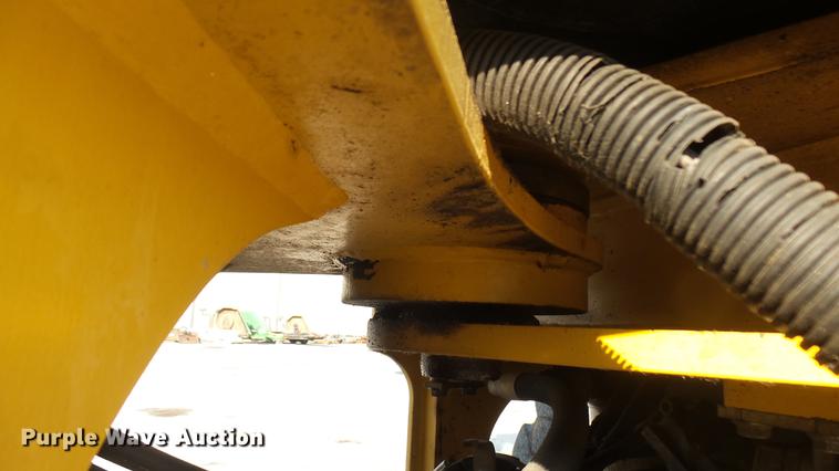 image for item DC1751 1998 John Deere 544H wheel loader